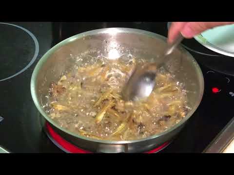 How to deep fry anchovies till crispy (Fried ikan bilis) 炸江鱼仔