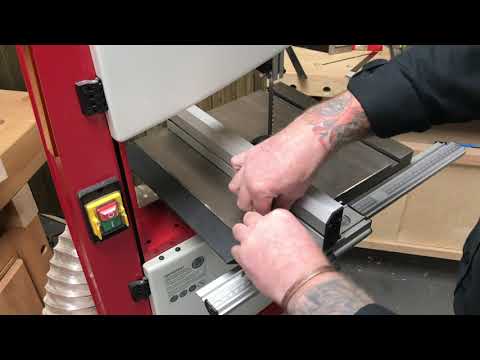 Workshop Wednesday - Bandsaw Guide - Cutting Straight