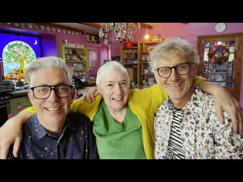 We go shopping with Kate @thelasthomelyhouse  during our visit - by ARNE & CARLOS