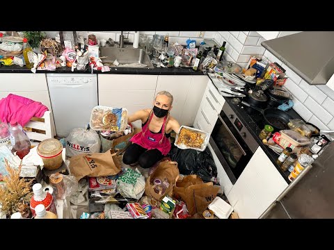 The Shocking Reality Behind the Girl's 'Perfect' Life 😱