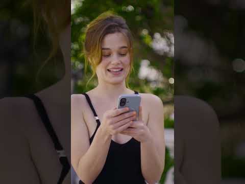 Sarah Catherine Hook Unlocks Her Phone for Us | Wonderland Magazine #sarahcatherinehook #whitelotus