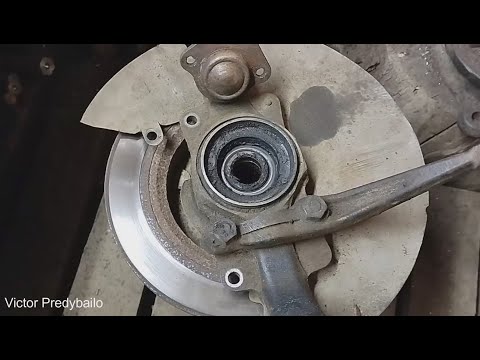 Replacing wheel bearings on a Chevrolet Niva