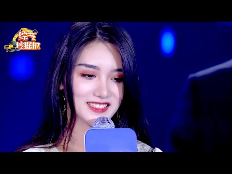 帅气男神罕见爆灯,告白后才知道女孩的心动男生就是他,全场都沸腾,谁料牵手时刻出现意外【非常告白】