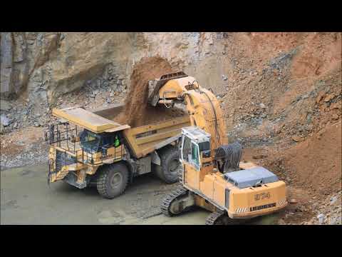 LIEBHERR R974B faceshovel loads granite #excavator #liebherr #granite
