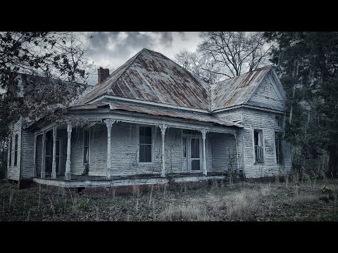 ABANDONED HOUSE SO HAUNTED NOBODY WILL ENTER - SHE DIED AND LEFT EVERYTHING INSIDE