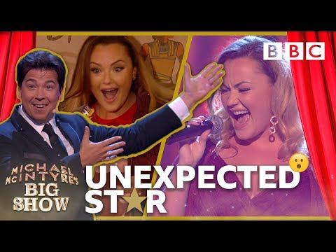 Power ballad singer shocked by Michael's Egyptian tomb prank  🎶🎤- BBC