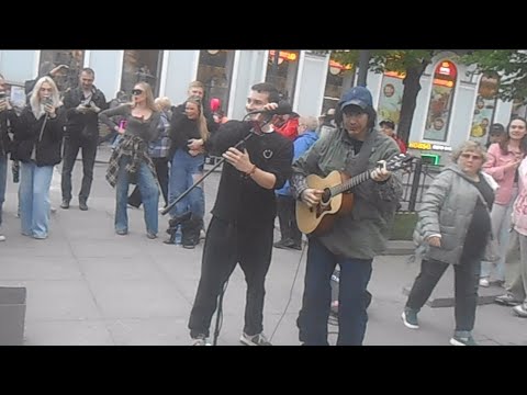 Уличный музыкант Питер Миша Карпинский и Бездомный гитарист Пранк от 22 мая - Песня без слов