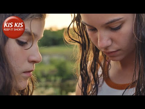 LGBT short film on a girl falling in love with her best friend | "Molt" - by Nathalie Álvarez Mesén