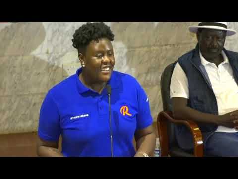 WINNIE ODINGA CRACKS RIBS AS SHE POWERFULLY SPEAKS IN FRONT OF HER FATHER RAILA ODINGA!!