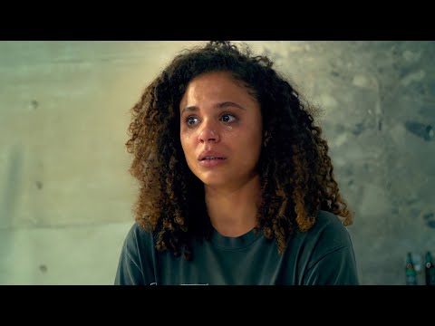 Girl found out that under her boyfriend's house his wife and son were buried