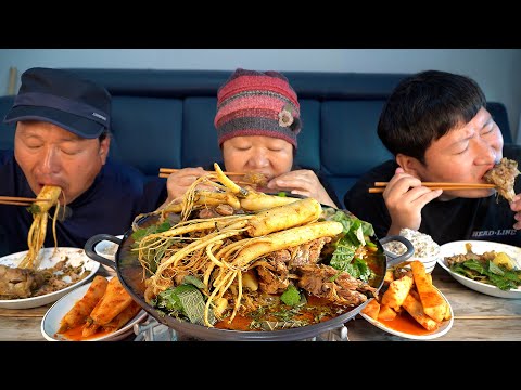 Heungsam signature soup!! Pork backbone stew with chicken, beef!! - Mukbang eating show