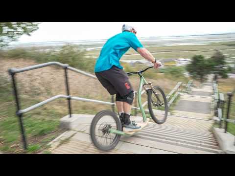 HOW CAN A DIRT SCOOTER BE THIS MUCH FUN? - URBAN FREERIDE!