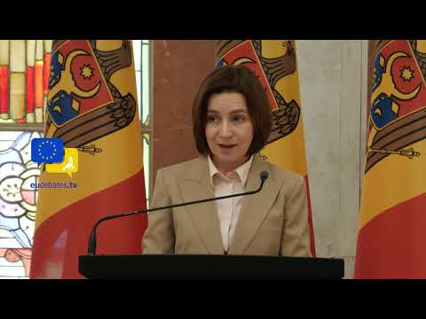 A Heartfelt Welcome: Maia Sandu Embraces EU Council President António Costa in Moldova's EU Journey!