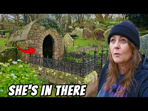 Woman Inside Mausoleum Startled Me, Open Tombs and 1700s graves