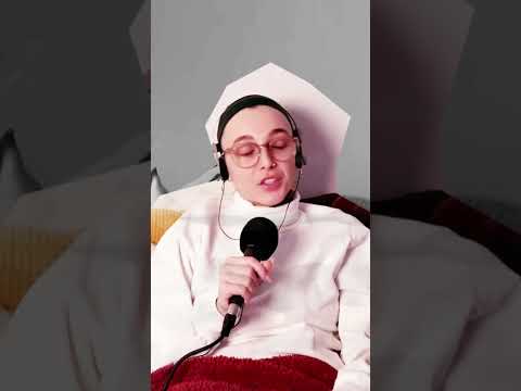 Emma Chamberlain vs. Brittany Broski