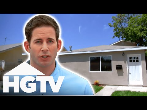 Tarek & Christina Take On House Where Everything Needs Fixing | Flip Or Flop