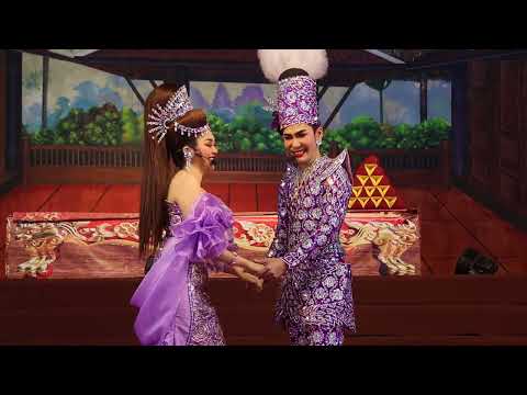 เกี้ยวหวานๆจากพี่เอส เฮ็นพี่เอสบอก "คนเยอะไม่กลัว กลัวบิ๊กคนเดียว" เฮ็น"กลัวทำไม ไปด้วยกันบ่อย" 5555