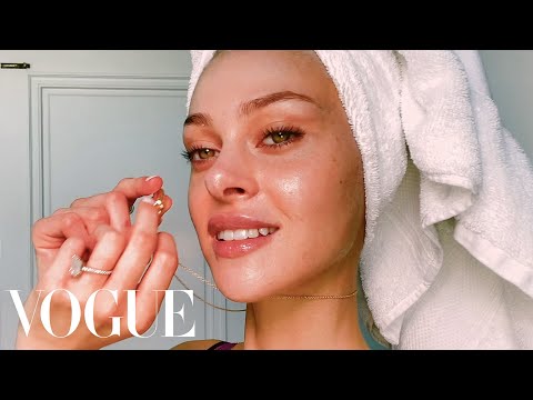 Nicola Peltz Beckham's Guide to Easy Glamour and the Perfect Cat-Eye | Beauty Secrets | Vogue