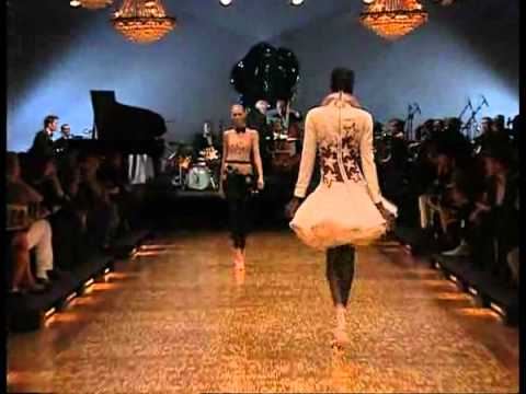 Viktor & Rolf Spring 2007 Fashion Show (Full)