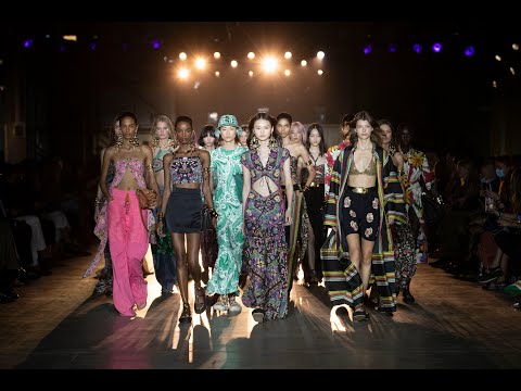 ETRO Woman Spring Summer 22 Fashion Show