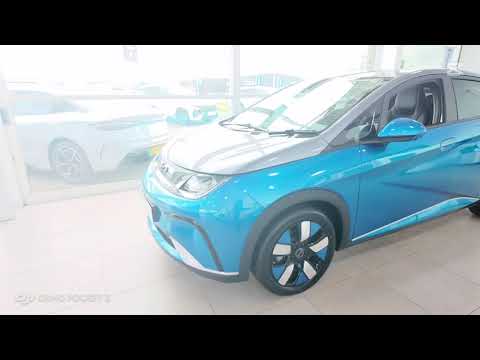 BYD Dolphin 2025 - Latest update - How it drives and the all new tablet system