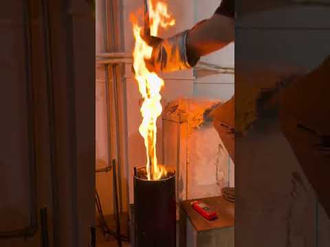 Hand-Forged Weaponry! Quenching Process Showcase #sword #games #handmade