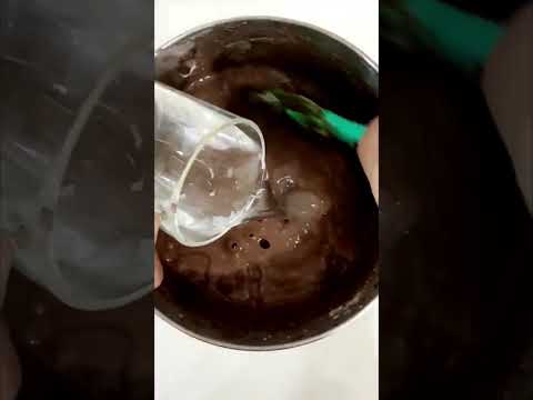 Fluffy & Moist Chocolate Cake – Love at First Bite! 😍🍫