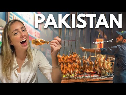 Giant IFTAR Feast at Karachi's Best Food Street 🇵🇰