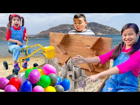 Jannie and Charlotte Play on the Beach with Friends