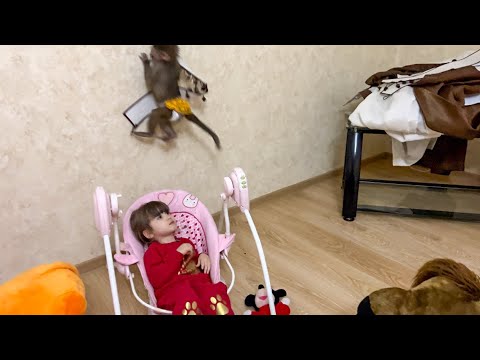 Люся СЕЛА МНЕ НА ГОЛОВУ в прямом и переносном смысле, Ангелина помогает её снять )))