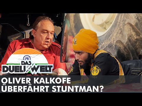 Absurd gefährliche Stuntshow in Indien | Oliver Kalkofe überfährt Stuntman | DUDW