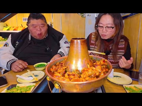 河北衡水神级地锅鸡！火锅甜醋暴击灵魂！这鸡味道入骨香炸了！【胖猴仔】