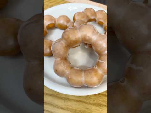 Making Mochi Donuts (aka Pon de Ring) 〜ポンデリング〜 #Shorts | easy Japanese home cooking recipe
