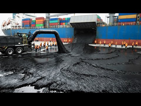 This Is Why Cargo Ships Drink Asphalt Instead of Diesel