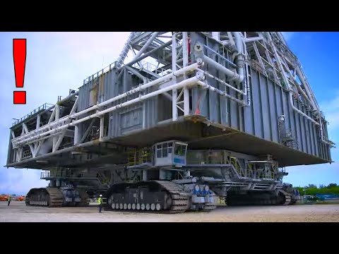 15 Gigantic Moving Machines