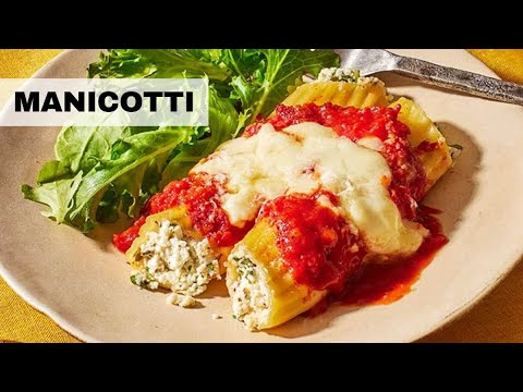 Manicotti is the ultimate Italian comfort food! (Cheese Stuffed Manicotti Recipe)