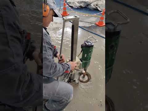 Серийное алмазное сверление отверстий диаметром 250мм.