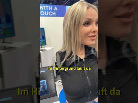 "Social"-Roboter im "Hands-On" 😏 #robotics #humanoidrobot #realbotix