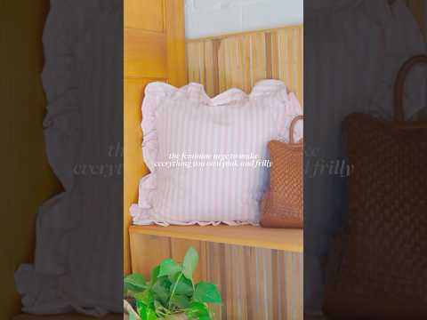 easy ruffle pillow DIY🎀 #diy #upcycle #homedecor