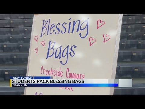 Young students in Franklin pack Blessing Bags