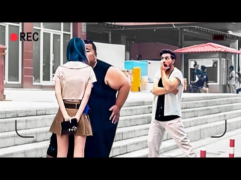 他們並不知道、鏡頭正對準著他們!ლ(´ڡ`ლ)