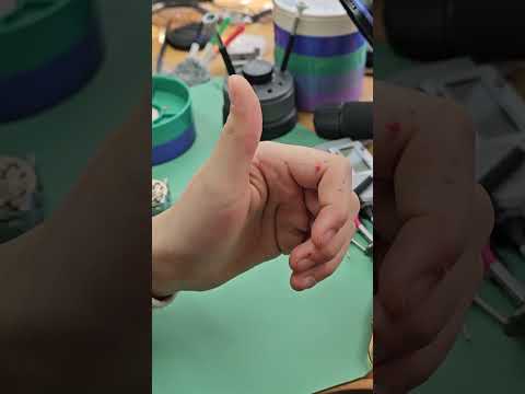 Right handed vs left handed screws: an expert explains