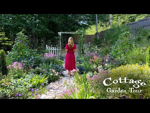 Enchanting Cottage Garden Tour 🌿 | Mid-August Zone 5A #cottagegarden #gardentour