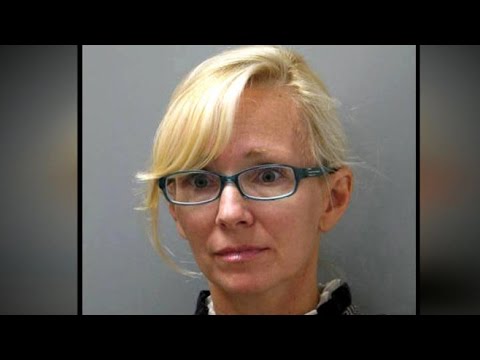 Former NFL Cheerleader Charged With Raping 15-Year-Old