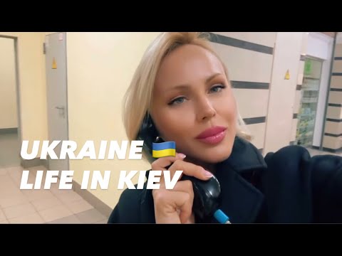 Ukraine 🇺🇦Life in Kiev. February 15, 2026. The Streets of Kiev, Ukraine. Streets Scenes.