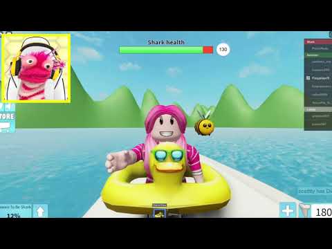 Phoebe Plays Roblox And Goes Out On A Boat | Fun Games