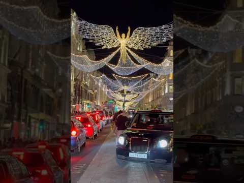 Just London doing its Christmas ๐โจ thing And honestlyIt never gets old #christmas #london #uk