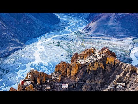 Breathtaking Natural Wonders That Will Blow Your Mind!