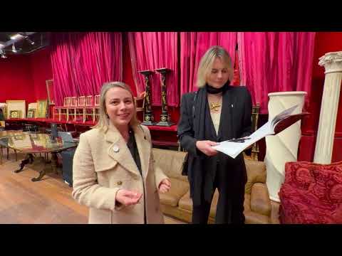 Бьемся на аукционе за вещи Ив Сен-Лорана