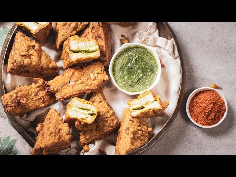 Chutney-Cheese Bread Pakora (Bread Bhajiya)